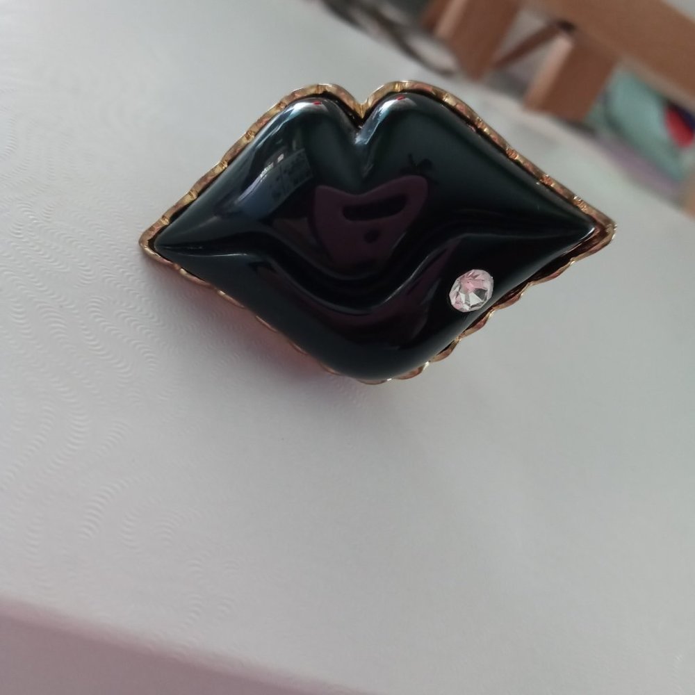 betsey johnson ring